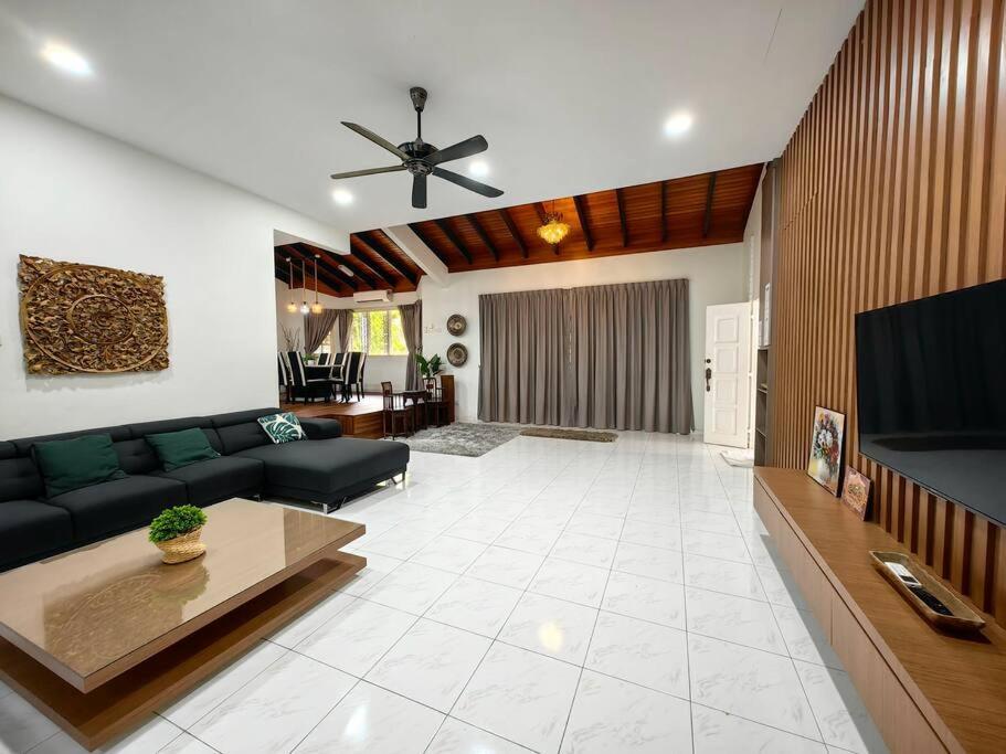 Klebang Spacious Comfy Bangalow Villa Klebang Besar Exterior photo